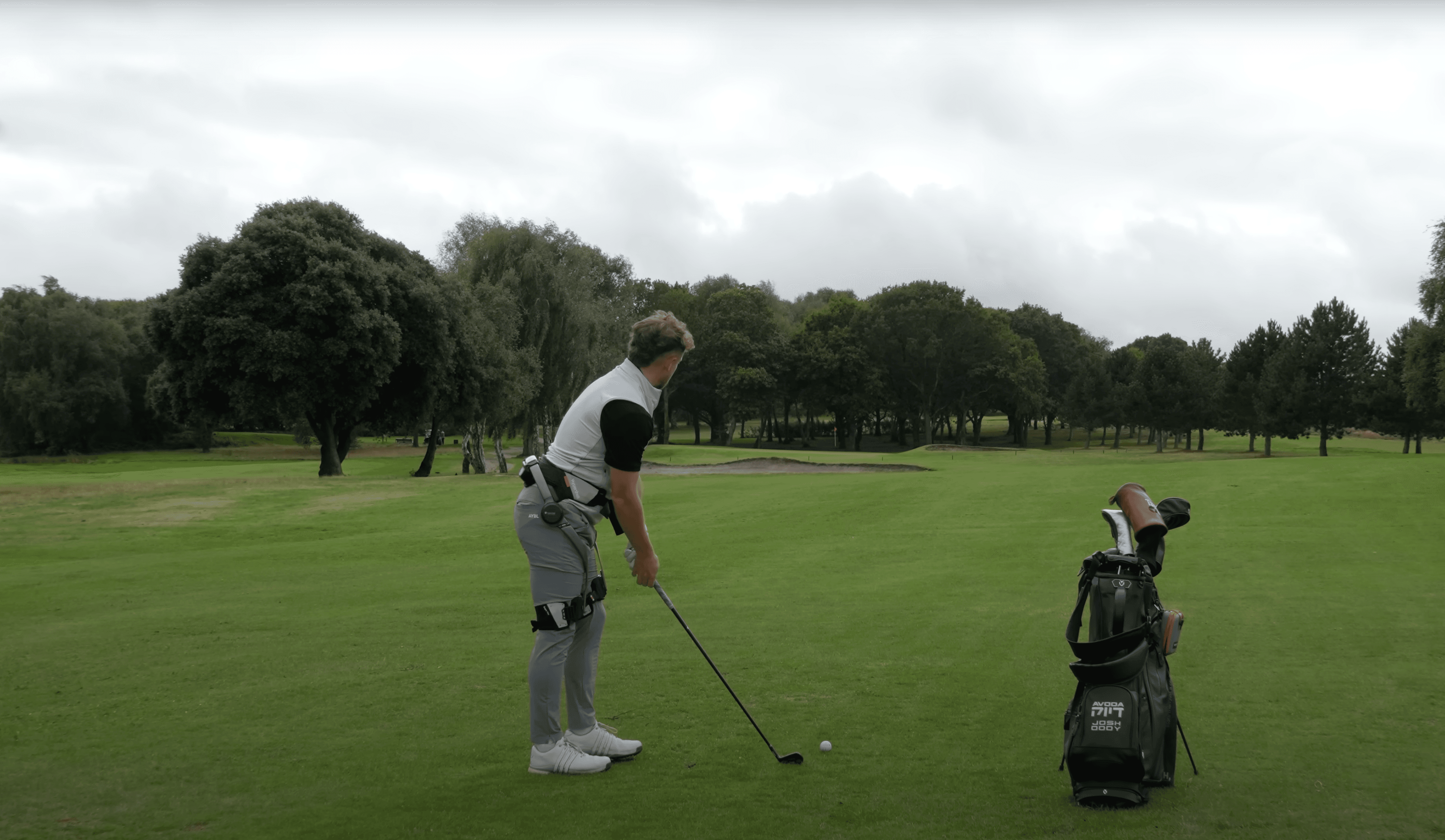 GOEX gåforsterker for golf - eksoskjelett i bruk