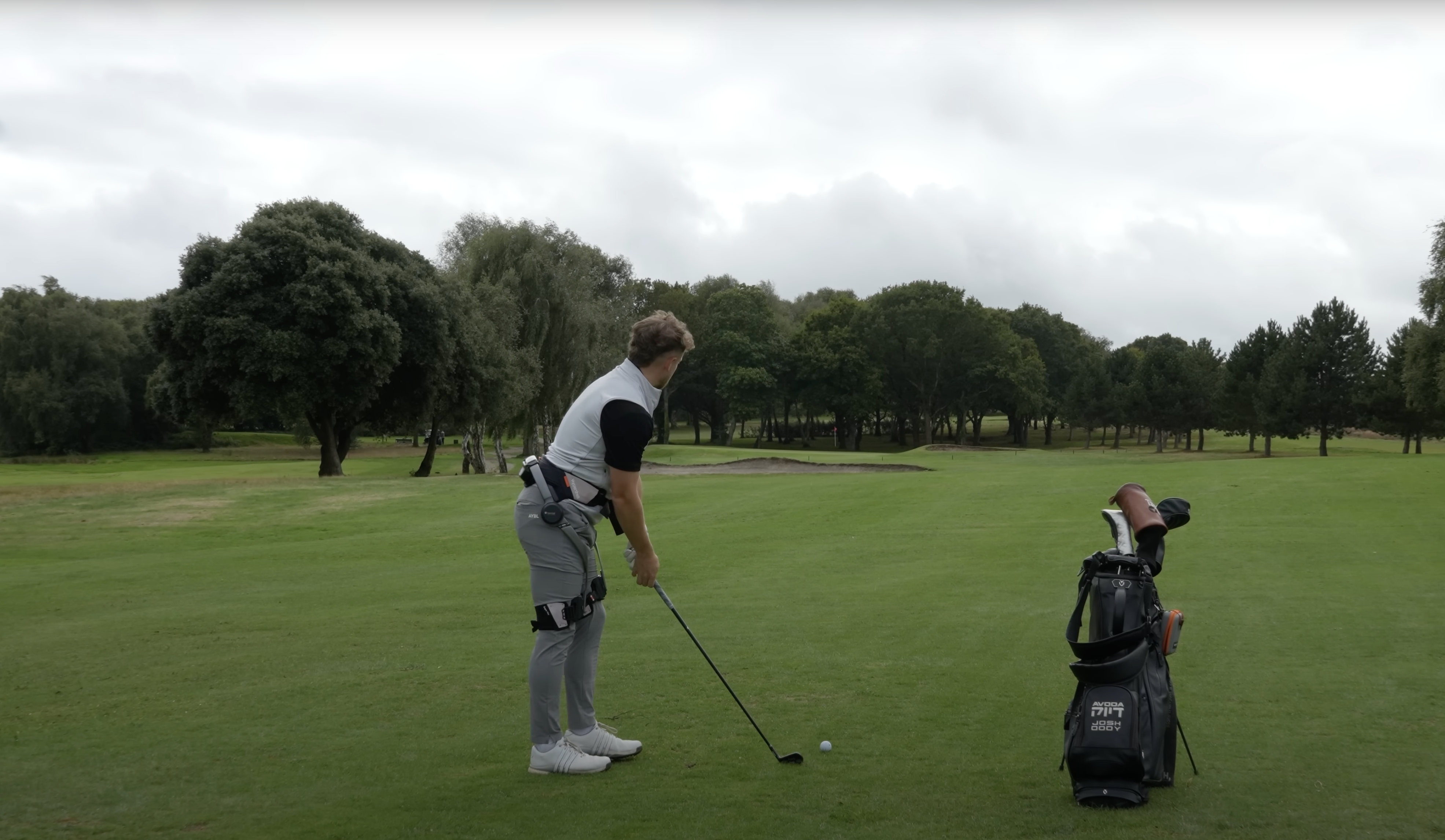 GOEX gåforsterker for golf - eksoskjelett i bruk